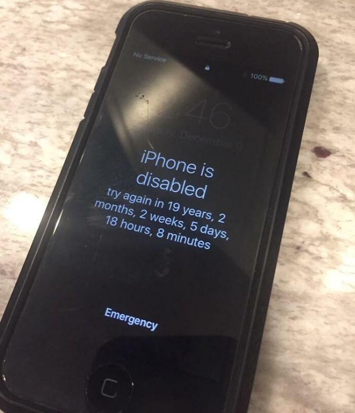 65 Times People Were So Appalled By Their Siblings, They Questioned If They Really Had The Same Parents (New Pics) 65 Times People Were So Appalled By Their Siblings, They Questioned If They Really Had The Same Parents (New Pics)