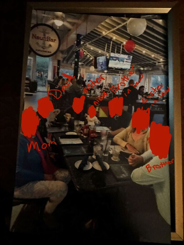 65 Times People Were So Appalled By Their Siblings, They Questioned If They Really Had The Same Parents (New Pics) 65 Times People Were So Appalled By Their Siblings, They Questioned If They Really Had The Same Parents (New Pics)