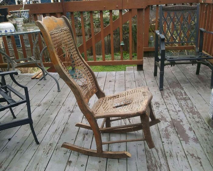 65 Times People Were So Appalled By Their Siblings, They Questioned If They Really Had The Same Parents (New Pics) 65 Times People Were So Appalled By Their Siblings, They Questioned If They Really Had The Same Parents (New Pics)