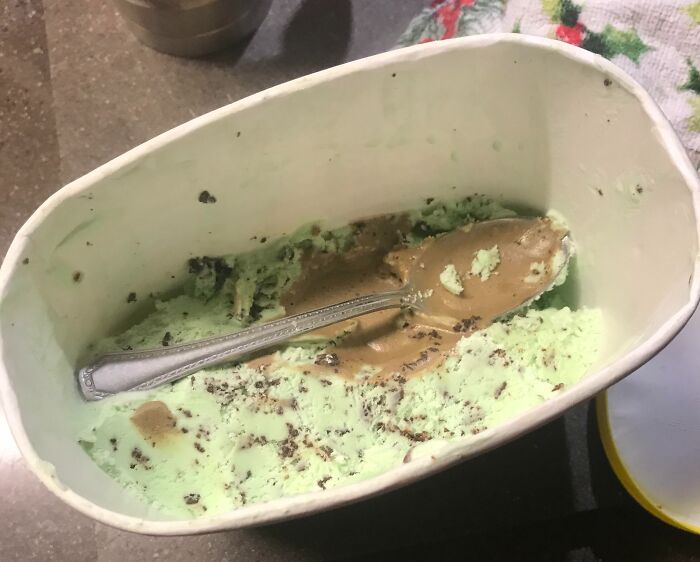 65 Times People Were So Appalled By Their Siblings, They Questioned If They Really Had The Same Parents (New Pics) 65 Times People Were So Appalled By Their Siblings, They Questioned If They Really Had The Same Parents (New Pics)