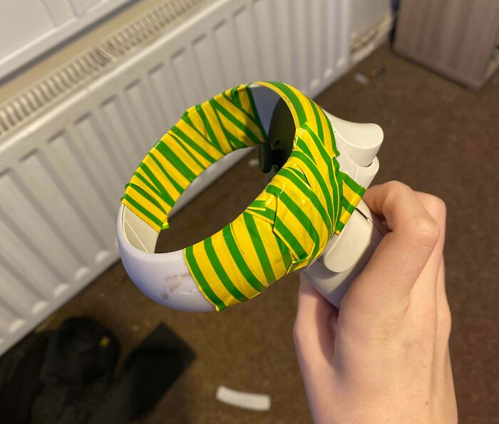 65 Times People Were So Appalled By Their Siblings, They Questioned If They Really Had The Same Parents (New Pics) 65 Times People Were So Appalled By Their Siblings, They Questioned If They Really Had The Same Parents (New Pics)