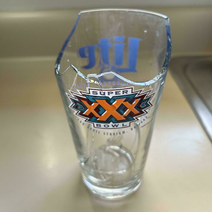 65 Times People Were So Appalled By Their Siblings, They Questioned If They Really Had The Same Parents (New Pics) 65 Times People Were So Appalled By Their Siblings, They Questioned If They Really Had The Same Parents (New Pics)