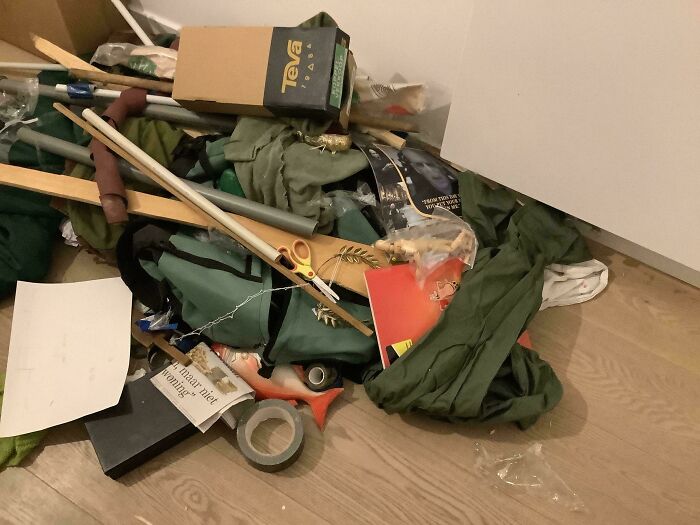 65 Times People Were So Appalled By Their Siblings, They Questioned If They Really Had The Same Parents (New Pics) 65 Times People Were So Appalled By Their Siblings, They Questioned If They Really Had The Same Parents (New Pics)