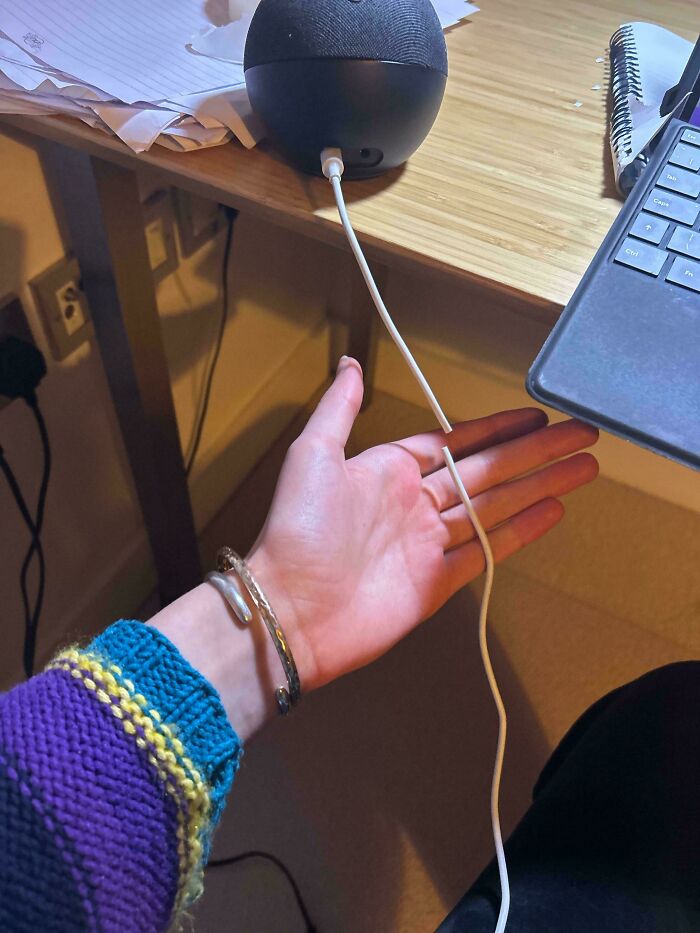 65 Times People Were So Appalled By Their Siblings, They Questioned If They Really Had The Same Parents (New Pics) 65 Times People Were So Appalled By Their Siblings, They Questioned If They Really Had The Same Parents (New Pics)