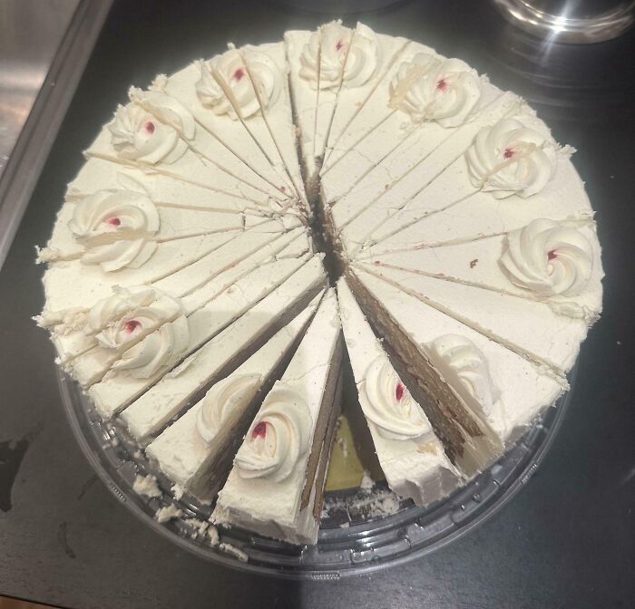 65 Times People Were So Appalled By Their Siblings, They Questioned If They Really Had The Same Parents (New Pics) 65 Times People Were So Appalled By Their Siblings, They Questioned If They Really Had The Same Parents (New Pics)