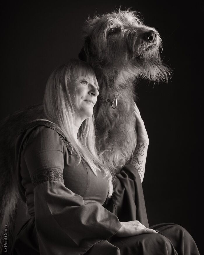 Emotional Portraits Of Human And Animal Bonds Captured By This Photographer (58 Pics)