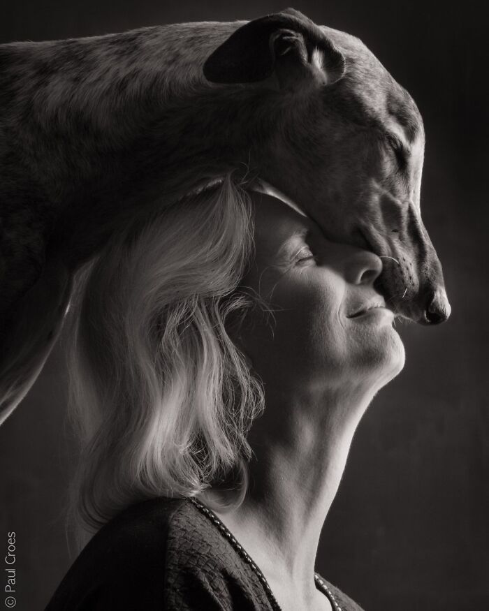 Emotional Portraits Of Human And Animal Bonds Captured By This Photographer (58 Pics)