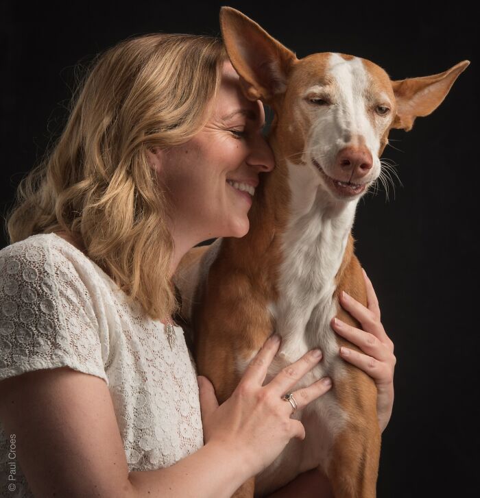 Emotional Portraits Of Human And Animal Bonds Captured By This Photographer (58 Pics)