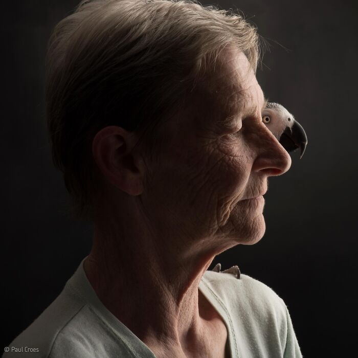 Emotional Portraits Of Human And Animal Bonds Captured By This Photographer (58 Pics)