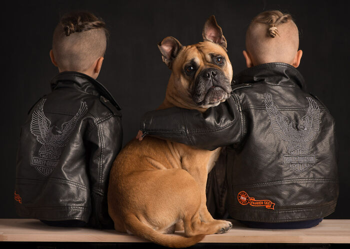 Emotional Portraits Of Human And Animal Bonds Captured By This Photographer (58 Pics)