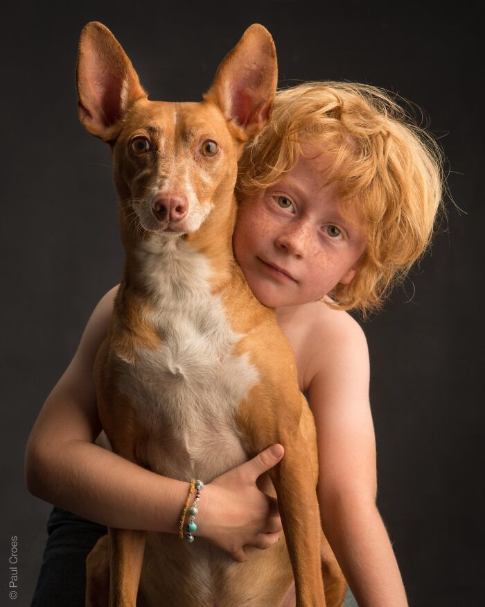 Emotional Portraits Of Human And Animal Bonds Captured By This Photographer (58 Pics)