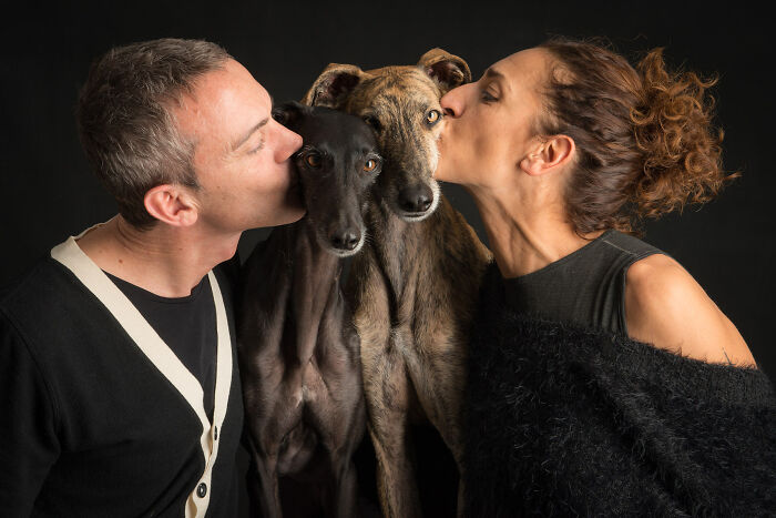 Emotional Portraits Of Human And Animal Bonds Captured By This Photographer (58 Pics)