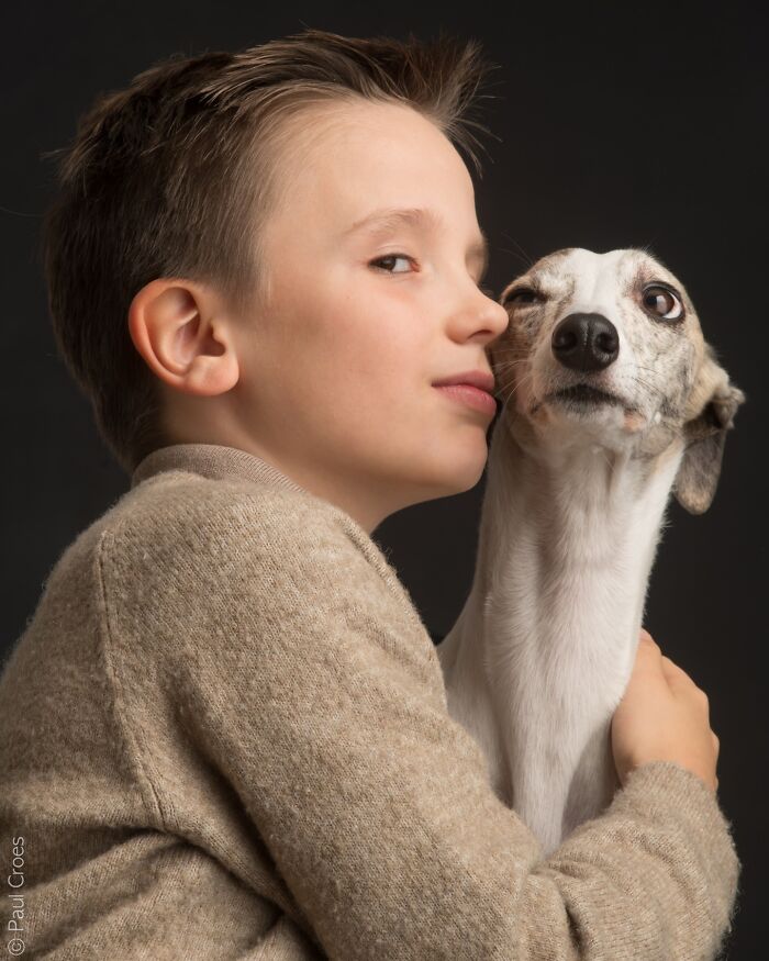 Emotional Portraits Of Human And Animal Bonds Captured By This Photographer (58 Pics)