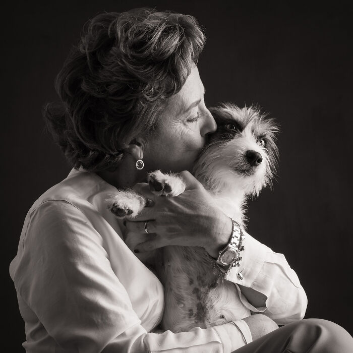 Emotional Portraits Of Human And Animal Bonds Captured By This Photographer (58 Pics)