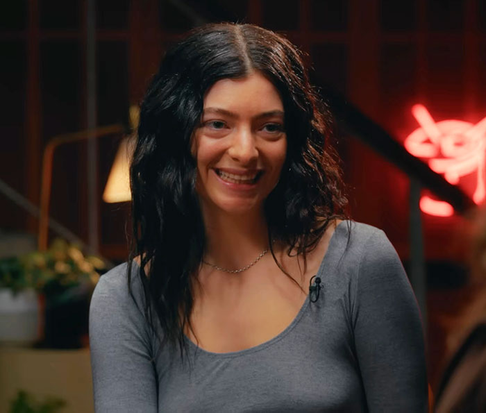 “Peak Main Character Syndrome”: Lena Dunham Blasted After Revealing Why She Cheated On Her Husband