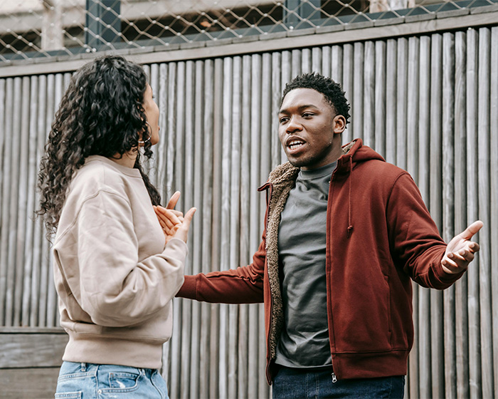 Neighbor Sparks Feud After Sticking Horrifying Fat-Shaming Note On Woman’s Apartment Neighbor Sparks Feud After Sticking Horrifying Fat-Shaming Note On Woman’s Apartment