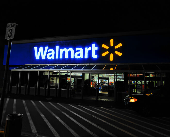 Police Fatally Take Down Woman Slashing At Toddler With A Knife After Kidnapping Him From Walmart