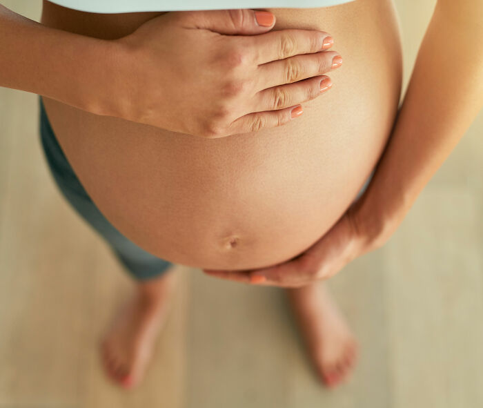 Pregnant Doctor Shows Her Own Baby Peeing Inside The Womb In Mind-Blowing Viral Video