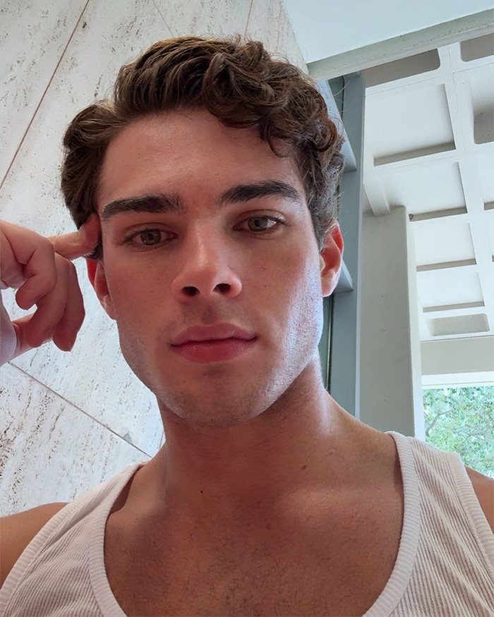 ‘Looksmaxxing’ Influencer Clavicular Breaks Silence After ‘Brutal’ Hospitalization Following Live Incident ‘Looksmaxxing’ Influencer Clavicular Breaks Silence After ‘Brutal’ Hospitalization Following Live Incident