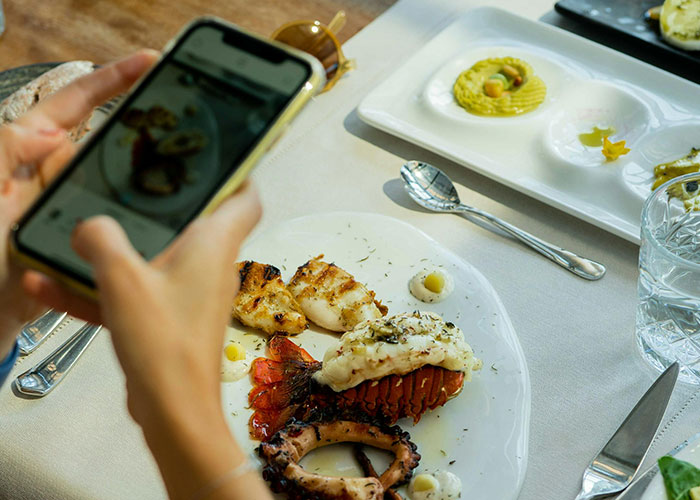 67 People Share The Exact Second Their Attraction Ended On The First Date Because Of An Ick