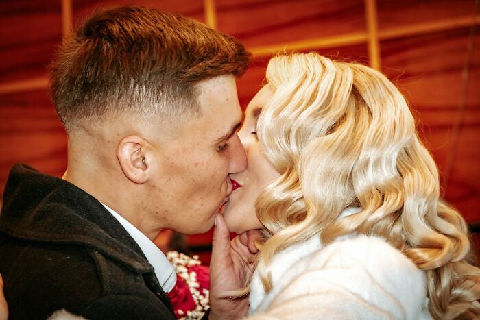 75 Trashy, Tacky, And Distasteful Wedding Stories