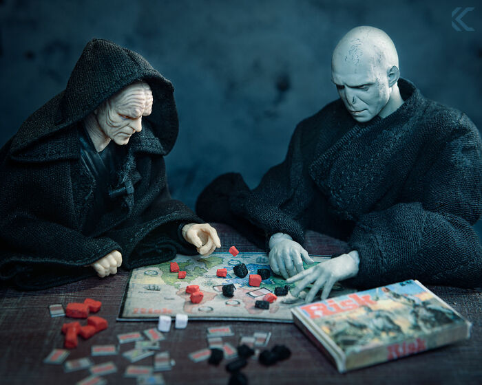 This Photographer Creates Incredible Movie Mashups Using Action Figures, Dioramas, And Clever Editing (54 Pics)