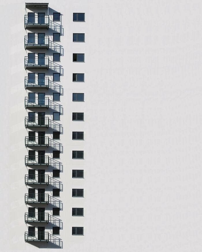 This Photographer Turns Buildings, Windows, And Empty Space Into 55 Mesmerizing Minimalist Scenes