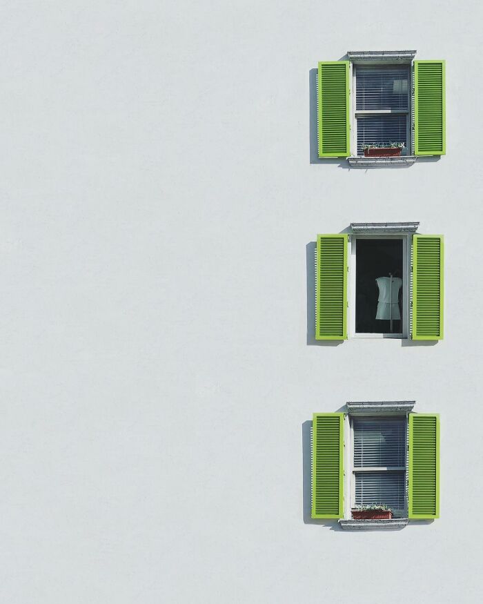 This Photographer Turns Buildings, Windows, And Empty Space Into 55 Mesmerizing Minimalist Scenes