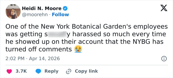 Handsome New York Botanical Garden Scientist Forced To Turn Off Comments After Thirsty Fans Take It Too Far Handsome New York Botanical Garden Scientist Forced To Turn Off Comments After Thirsty Fans Take It Too Far