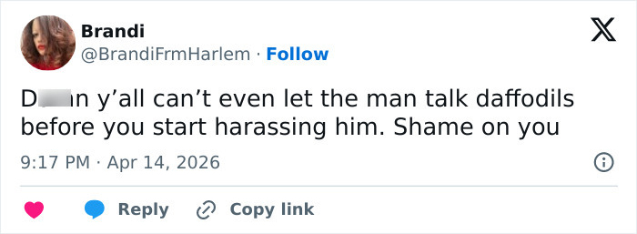 Handsome New York Botanical Garden Scientist Forced To Turn Off Comments After Thirsty Fans Take It Too Far Handsome New York Botanical Garden Scientist Forced To Turn Off Comments After Thirsty Fans Take It Too Far