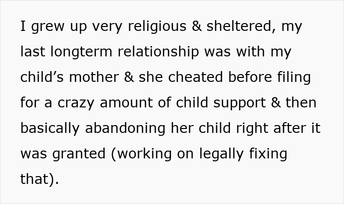 Guy&rsquo;s Imagination Drives Him Mad As He Spots Fianc&eacute;e Not Putting On Her Engagement Ring At Clubs