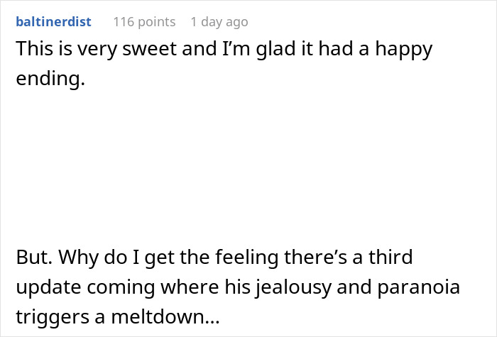 Guy&rsquo;s Imagination Drives Him Mad As He Spots Fianc&eacute;e Not Putting On Her Engagement Ring At Clubs