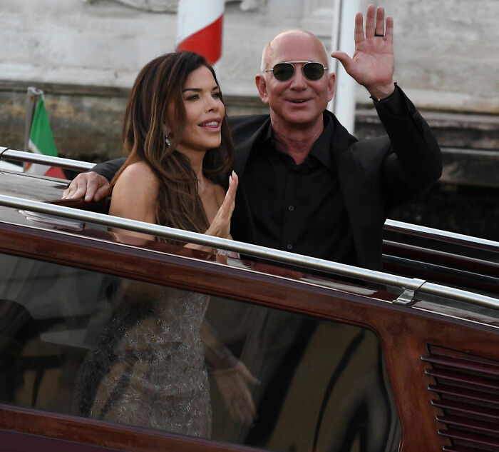 “He Is Rich, But He Is Not Stupid”: Jeff Bezos’ Coachella Outfit Sparks Debate After People Make Wild Connection