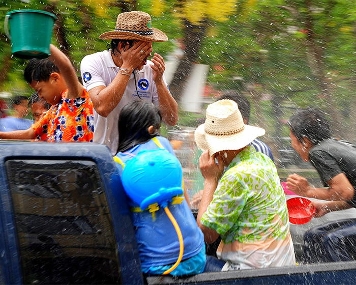 “World’s Largest Water Fight” Ends Up Claiming 191 Lives