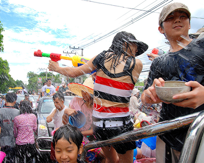 “World’s Largest Water Fight” Ends Up Claiming 191 Lives