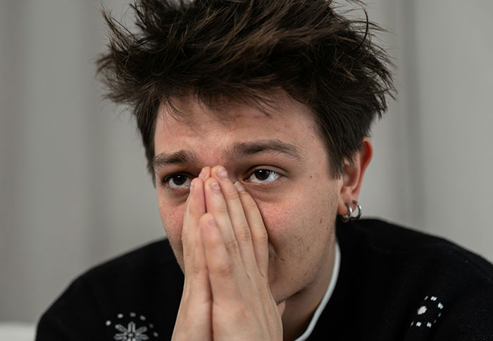 Guy Asks For Space After Seeing Friend&rsquo;s Artwork Of His Mother