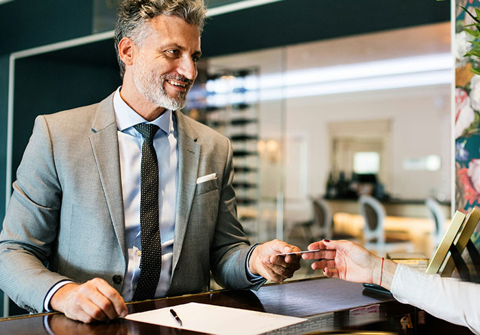 “Full Of Free Water”: 38 Hotel Hacks People Swear By That Others Don’t Know