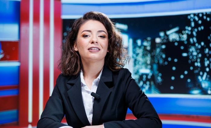 Woman Thinks She Can Get Away With Cheating And Scamming Until Her Best Friend Puts Her On The Local News