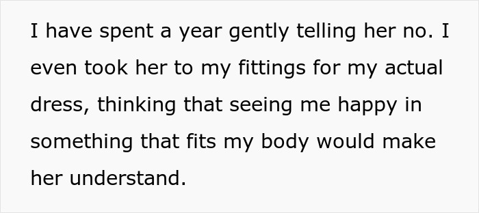 Mother Pours Wine Over Daughter’s Wedding Dress While Smiling, Says It’s Fate