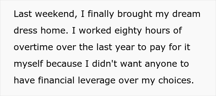 Mother Pours Wine Over Daughter’s Wedding Dress While Smiling, Says It’s Fate