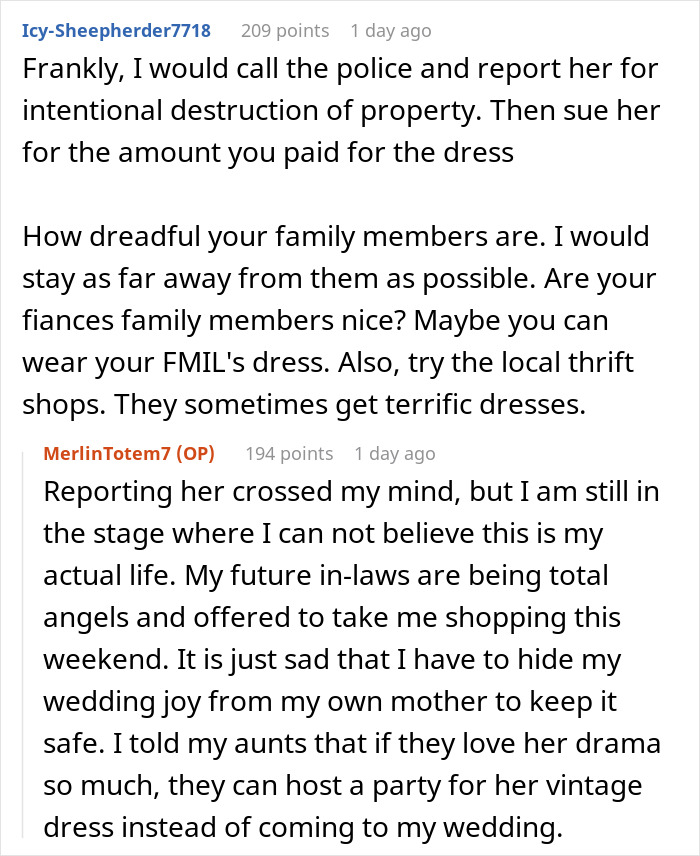 Mother Pours Wine Over Daughter’s Wedding Dress While Smiling, Says It’s Fate