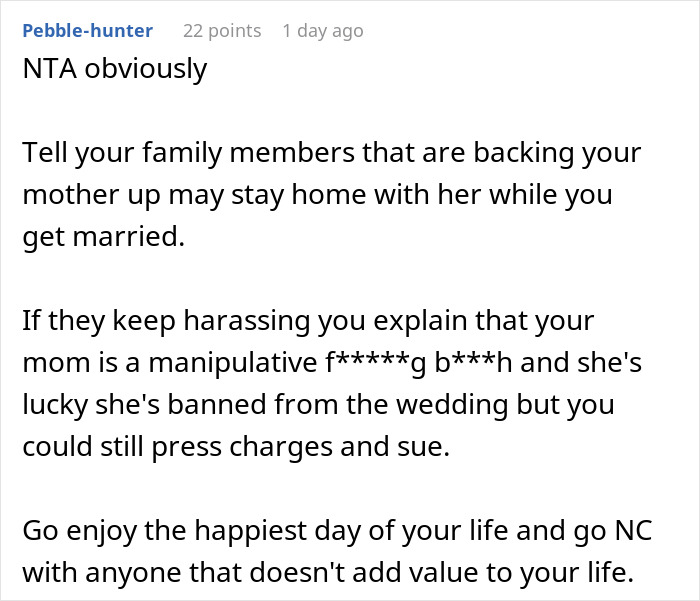 Mother Pours Wine Over Daughter’s Wedding Dress While Smiling, Says It’s Fate