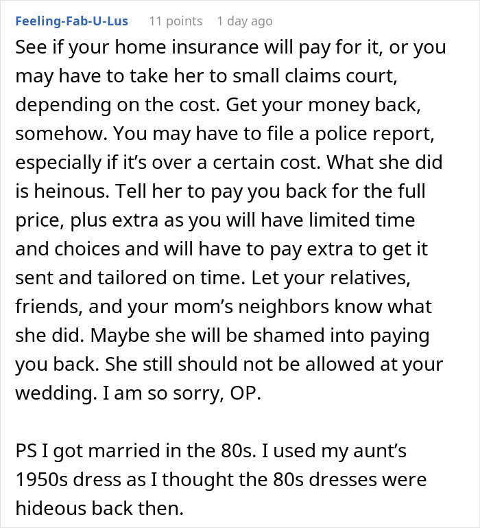 Mother Pours Wine Over Daughter’s Wedding Dress While Smiling, Says It’s Fate