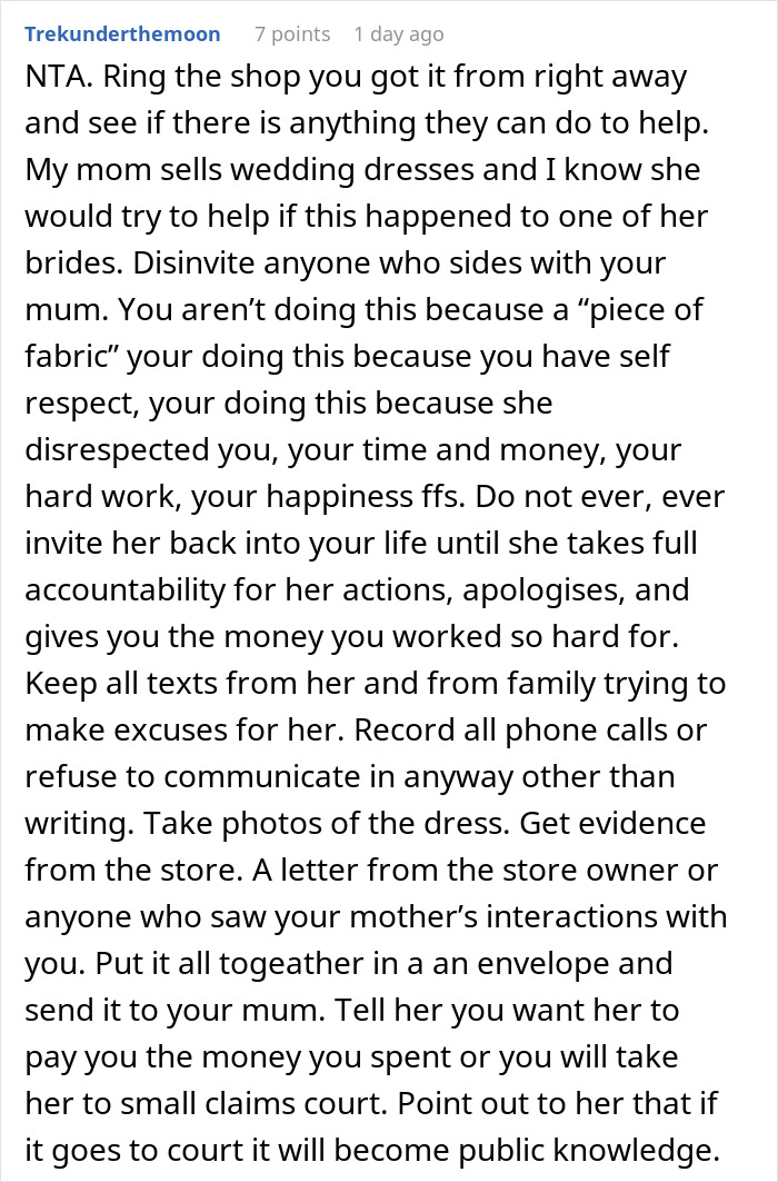 Mother Pours Wine Over Daughter’s Wedding Dress While Smiling, Says It’s Fate