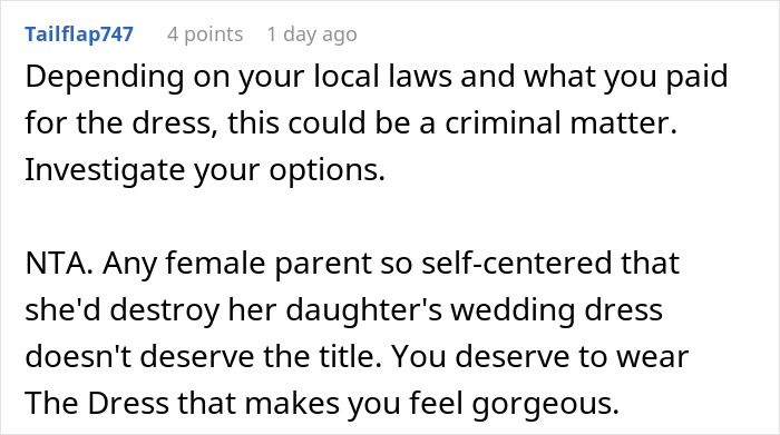 Mother Pours Wine Over Daughter’s Wedding Dress While Smiling, Says It’s Fate