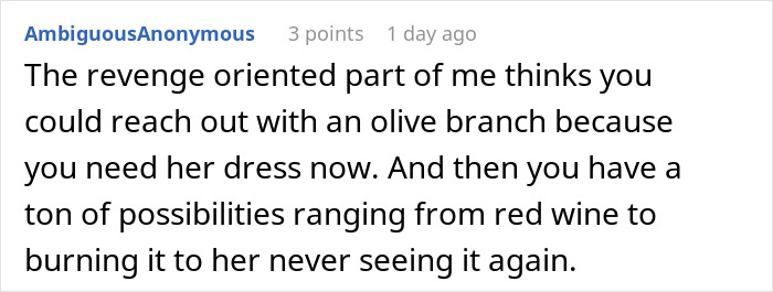 Mother Pours Wine Over Daughter’s Wedding Dress While Smiling, Says It’s Fate