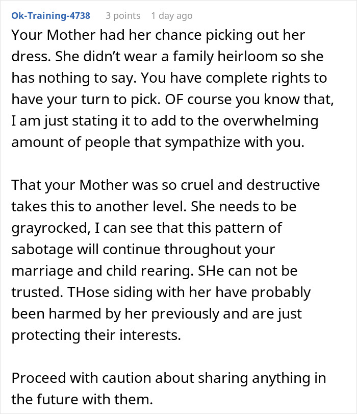 Mother Pours Wine Over Daughter’s Wedding Dress While Smiling, Says It’s Fate