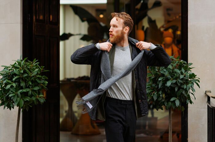 40 Gloriously Unhinged Reasons People Got Up And Left Mid-Date