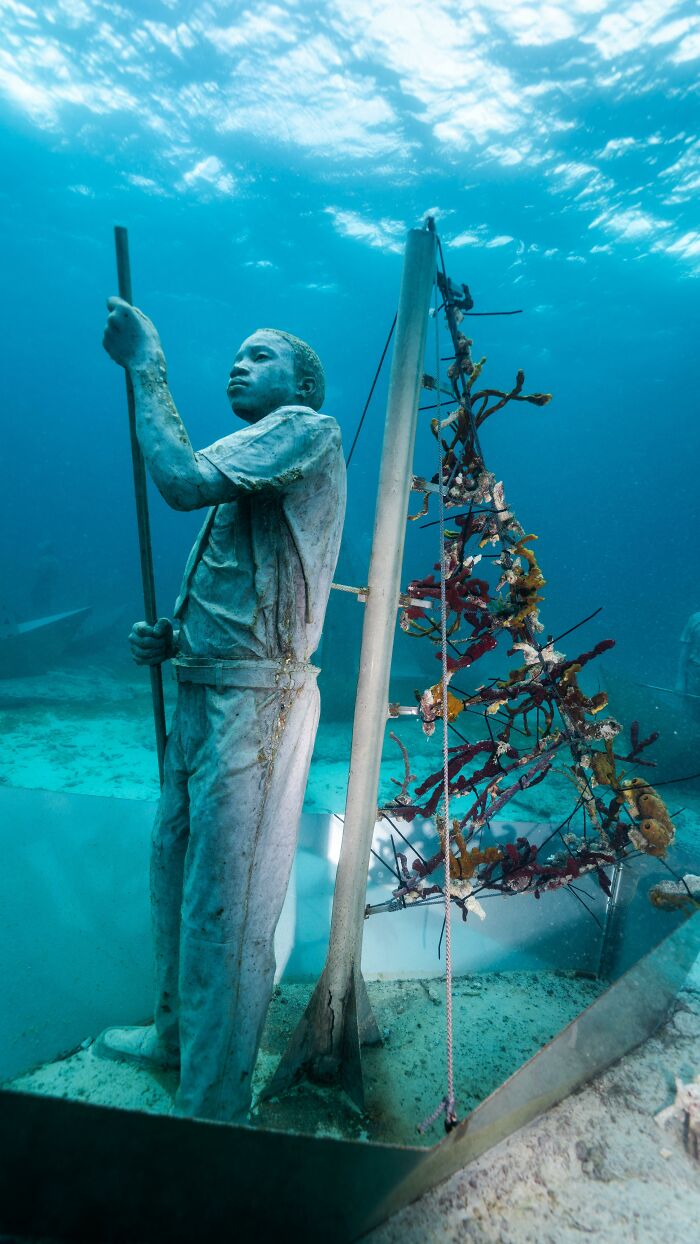 40 Unique Sculptures That Turn The Sea Floor Into A Living Art Gallery While Restoring Fragile Ecosystems