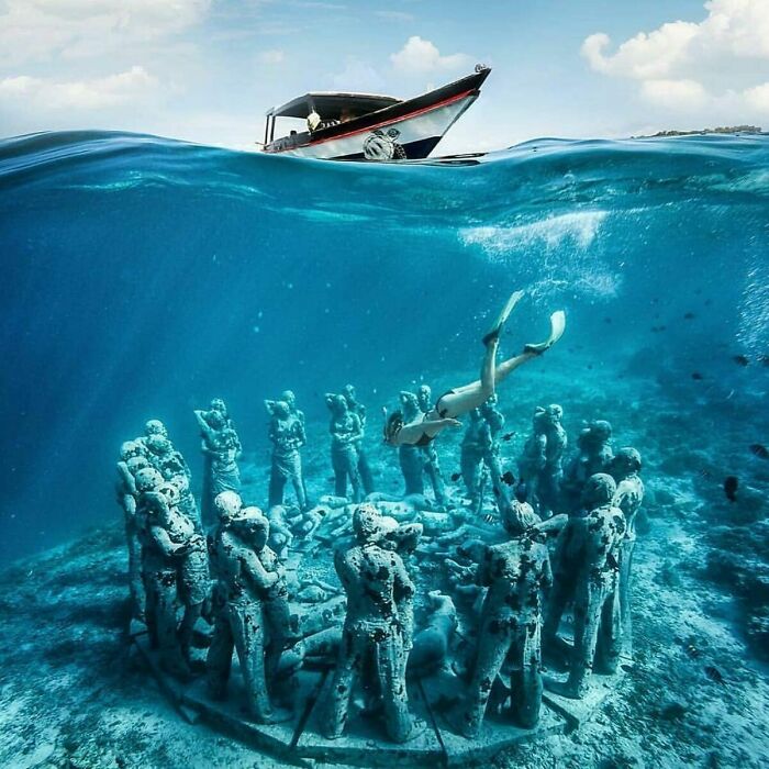 40 Unique Sculptures That Turn The Sea Floor Into A Living Art Gallery While Restoring Fragile Ecosystems